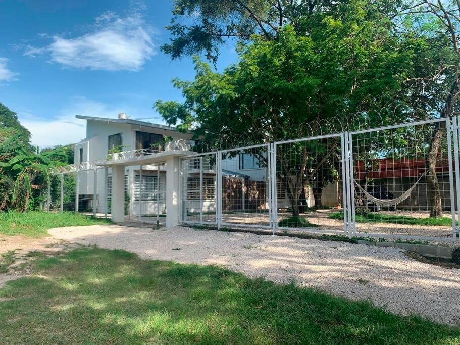 Casa Buda Liberia Cerca Del Aeropuerto Bagian luar foto